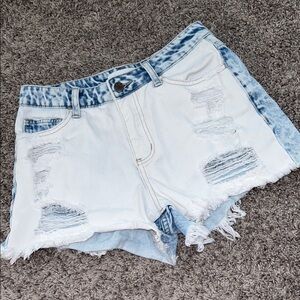 Vervet‎ Los Angeles small distressed white wash jean shorts denim cut off